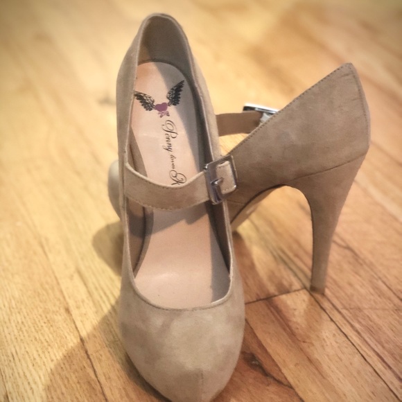 Penny loves Kenny Heels | Tan Suede | US 7 Woman - Picture 7 of 9